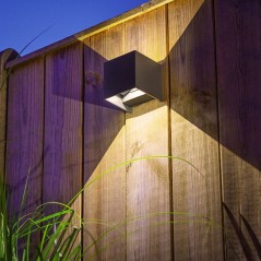 Applique Mauri noir - Luminaire mural Garden Lights - Éclairage Terrasse Bois